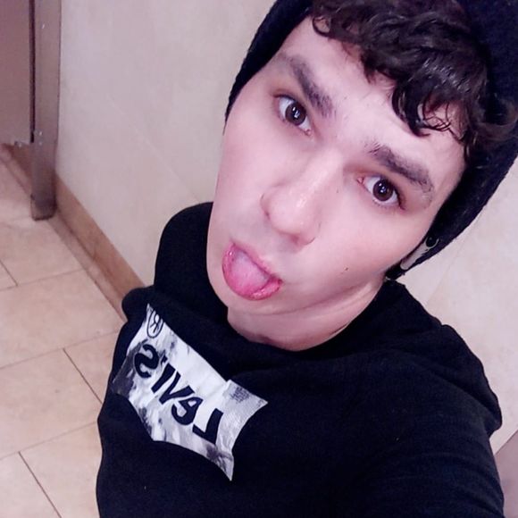 Meet your Posher, Collin - Picture 1 of 1